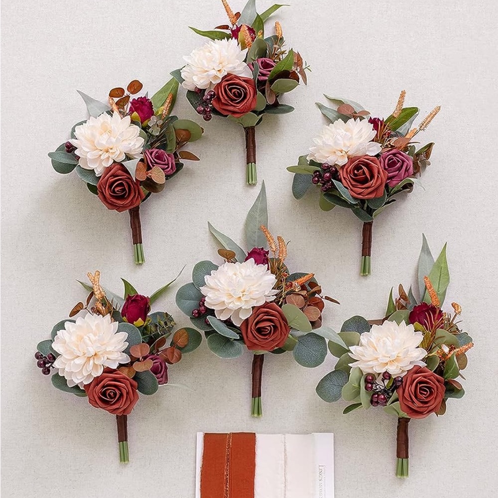 Ling’s Moment Sunset Terracotta Bridesmaid Florals